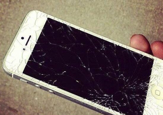 Come spegnere un iPhone con il display rotto