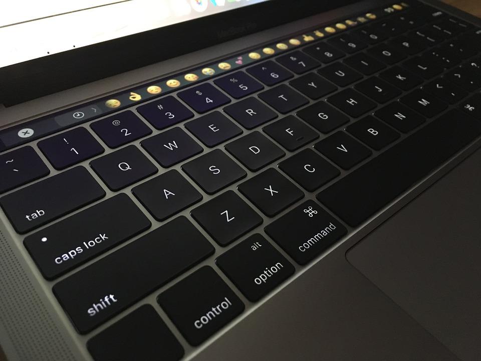 macbook pro o air