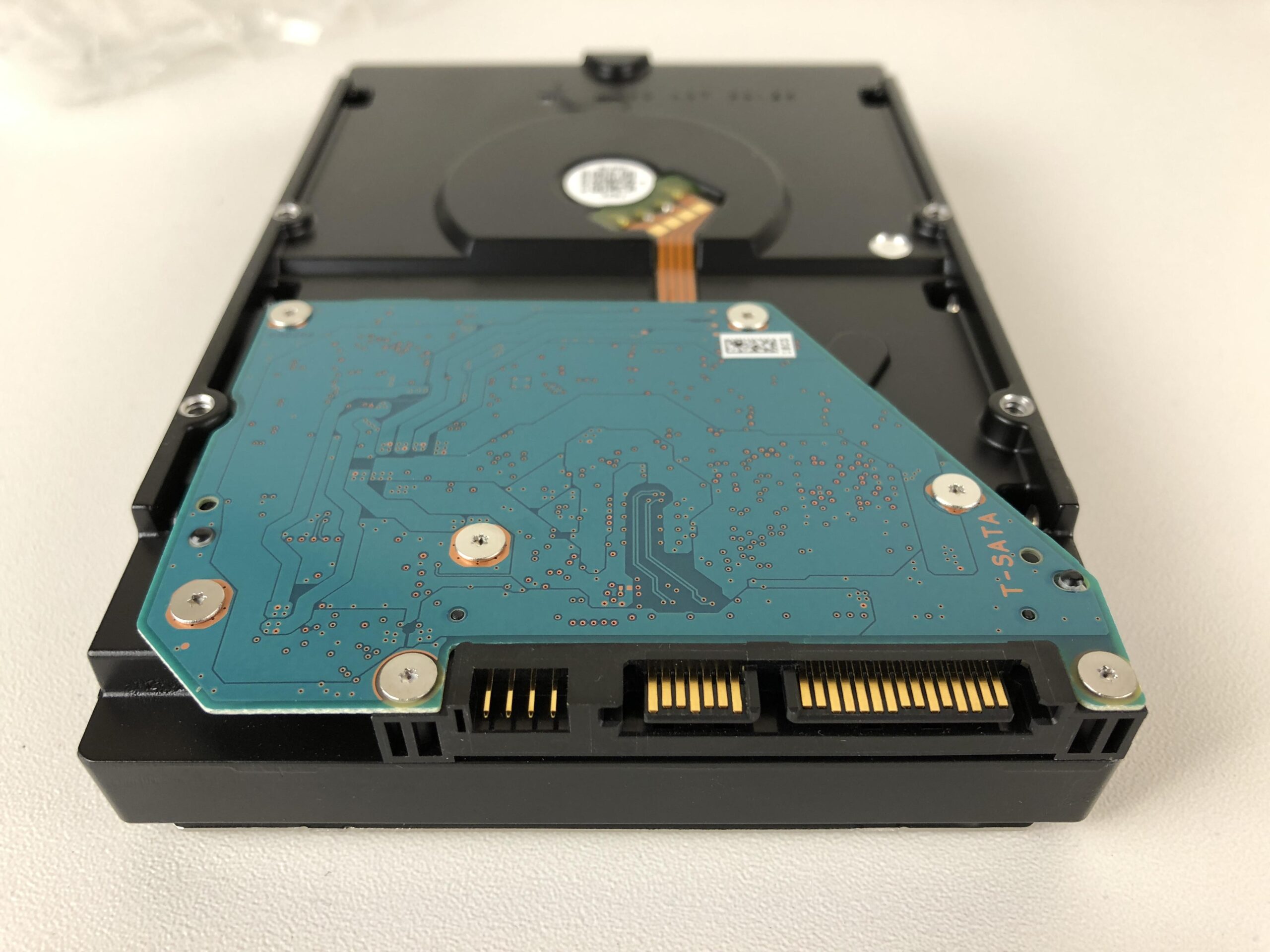 Hard Disk Toshiba X300 da 5 TB connettori