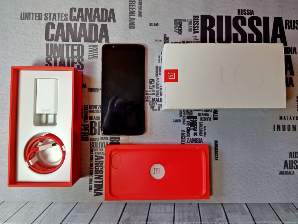 Recensione OnePlus 5T Lava Red scatola