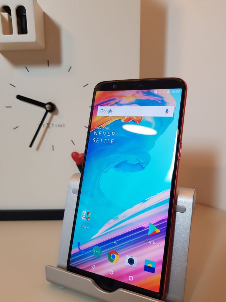 Recensione OnePlus 5T Lava Red schermo