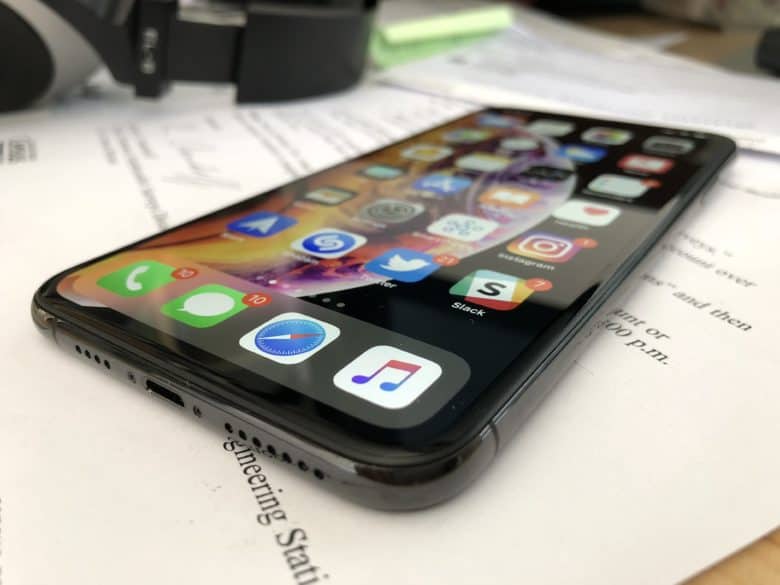 Come spegnere iPhone XS Max