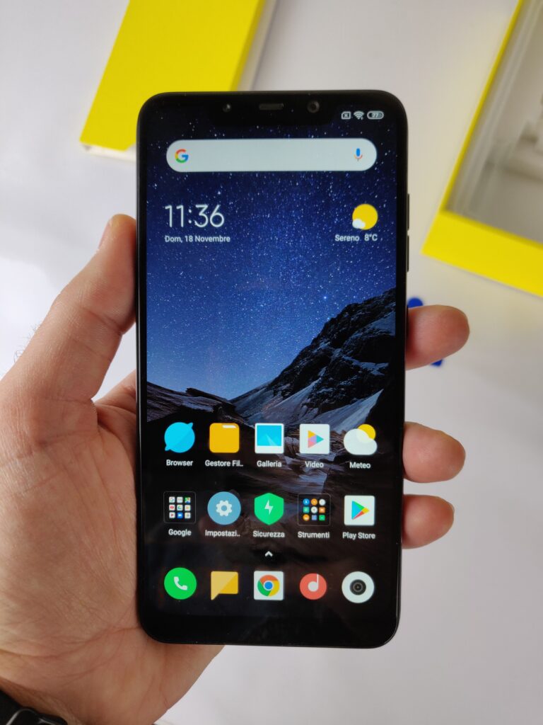 Recensione Pocophone F1 - schermo