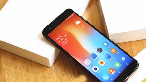 Smartphone cinesi in sconto su AliExpress: Gome U7 Mini