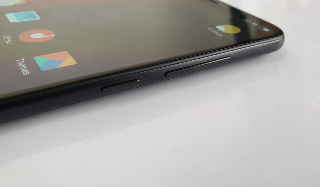 Recensione Xiaomi Mi 8 Pro - dettaglio tasti