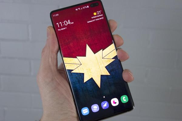 Recensione Samsung Galaxy S10+: Design