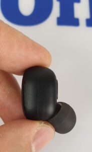 recensione redmi airdots - lato cuffia
