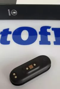 Mi Band 4 sensore battito e pin ricarica