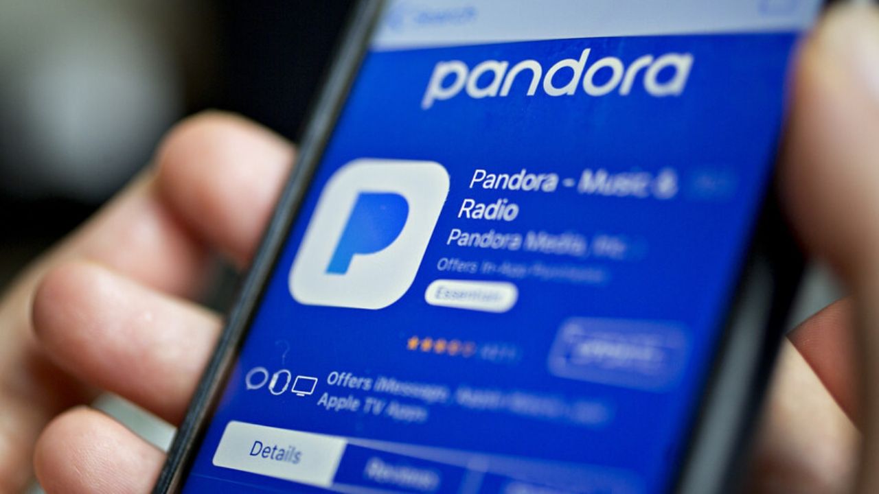 Pandora mostrerà i credits 