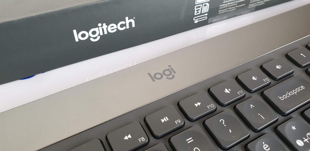 recensione logitech craft - logo logitech
