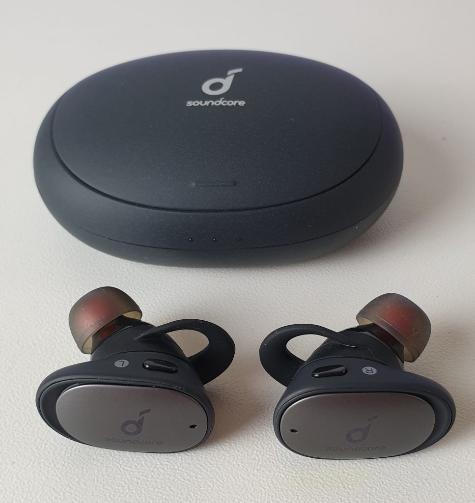 Soundcore Liberty 2 Pro - custodia e auricolari