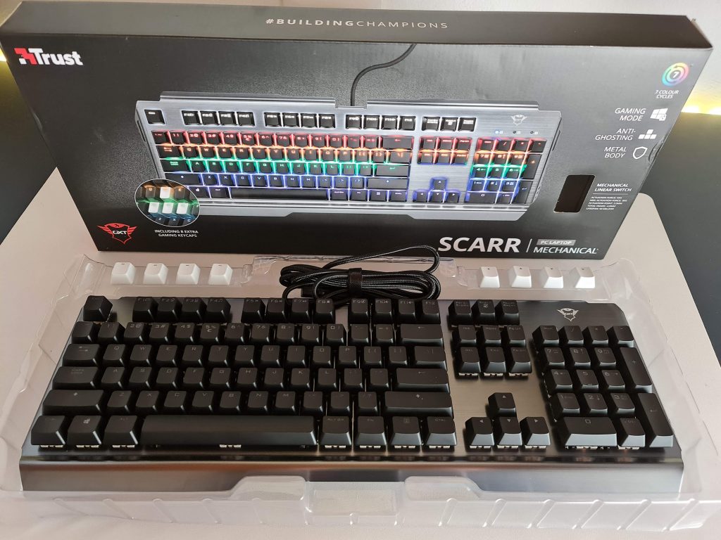 Trust GXT 877 Scarr contenuto confezione