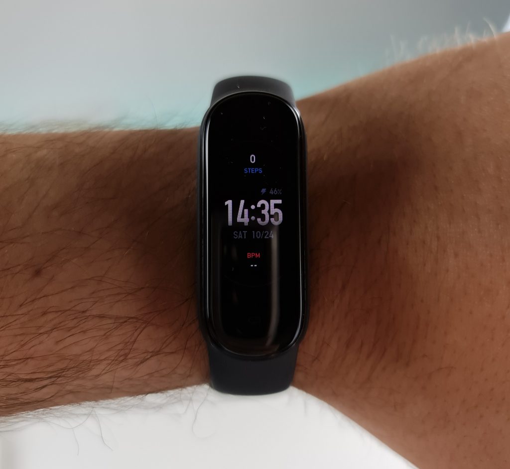 amazfit band 5 schermo