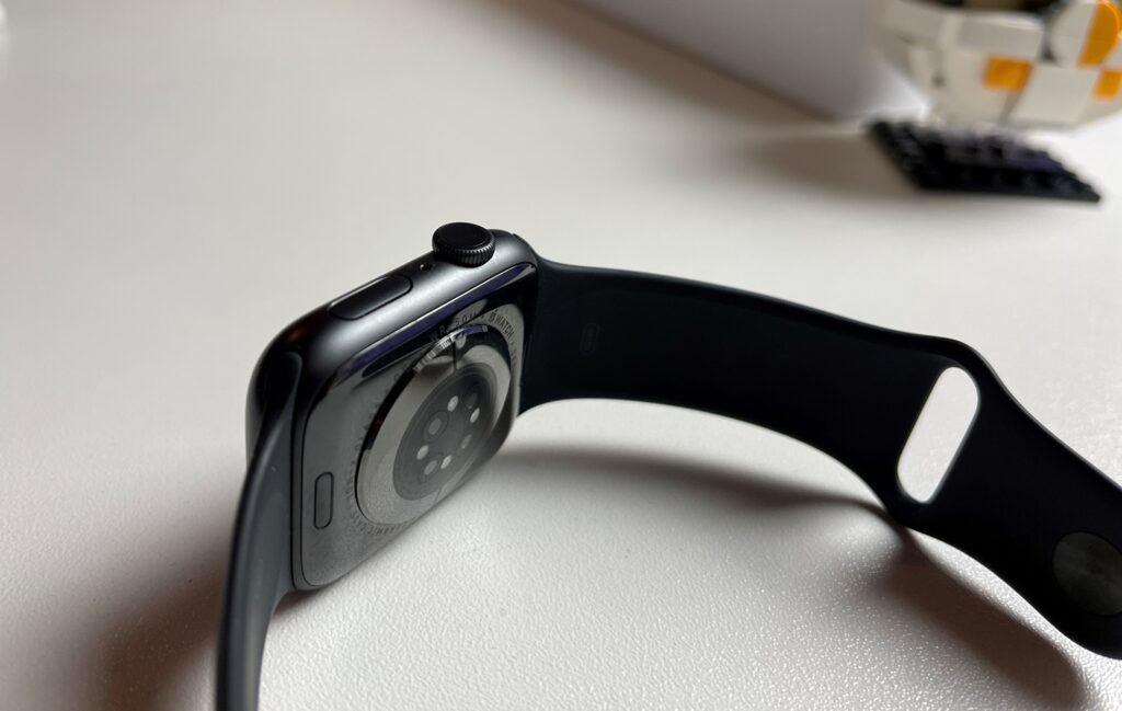 Recensione Apple Watch 6 - pro - crown