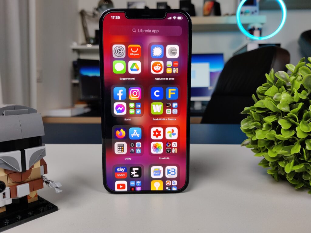 recensione iphone 12 pro max - display cornici e notch