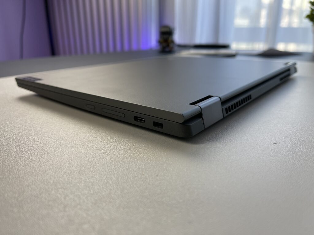Lenovo IdeaPad Flex 5 Chromebook - retro e areazione posteriore
