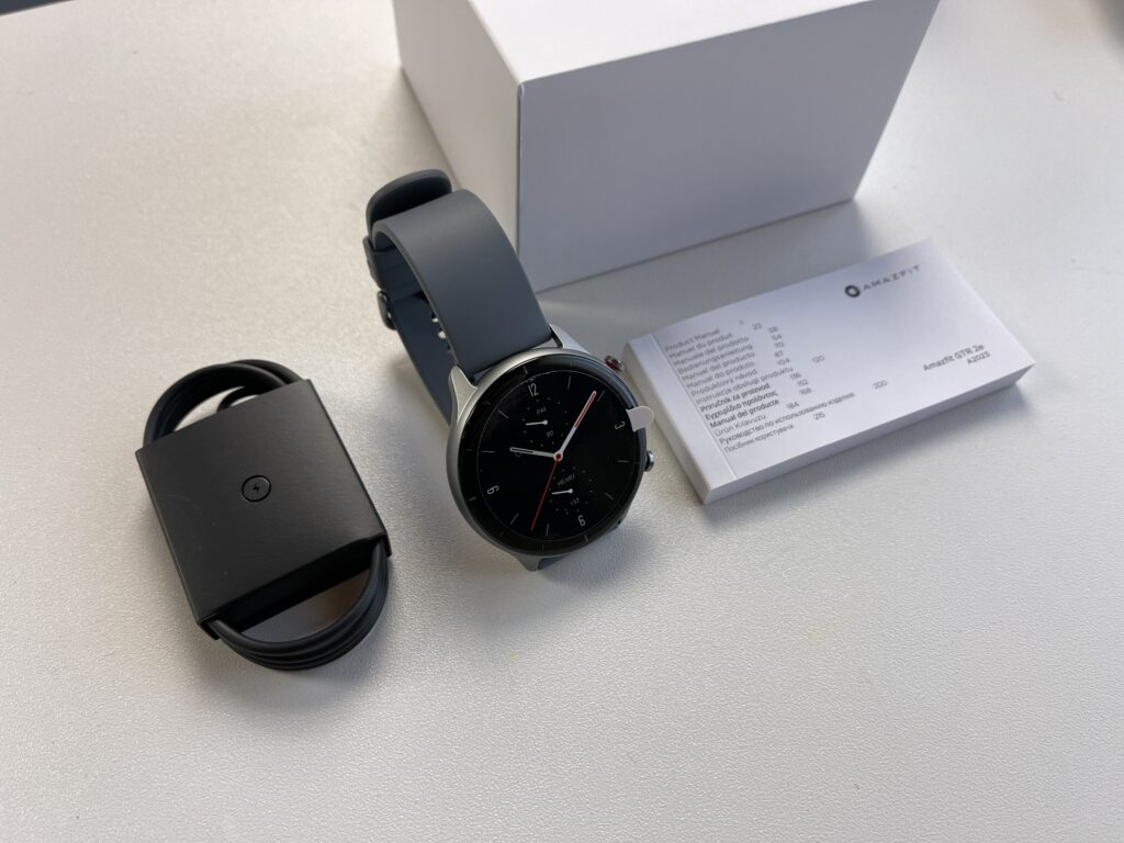 Amazfit GTR 2e - contenuto confezione