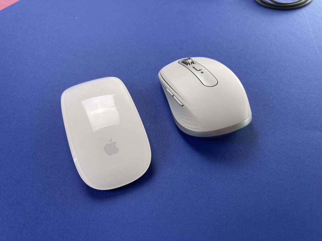 Logitech MX Anywhere 3 vs magic mouse apple