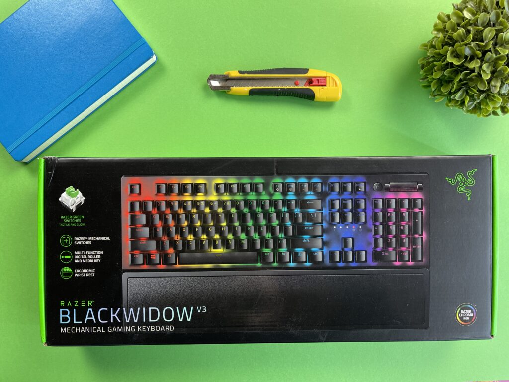 Recensione Razer Blackwidow V3 - scatola