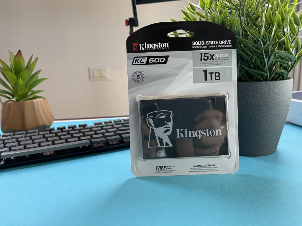 confezione SSD Kingston KC600