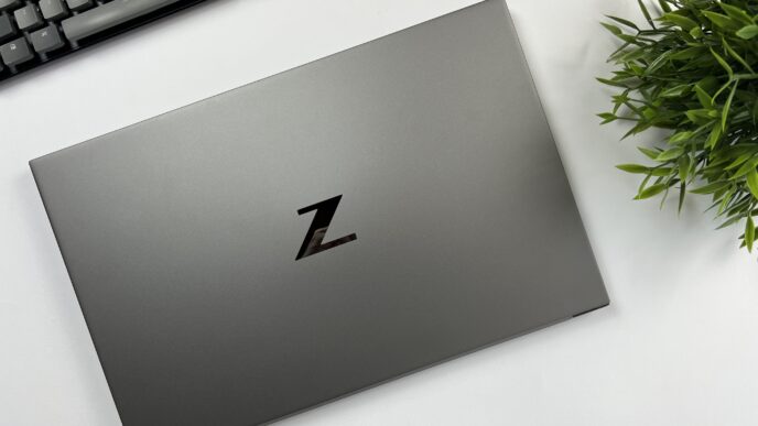 HP Zbook Studio G8 scocca