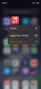 Come rimuovere il widget musicale dal blocco schermo di iPhone