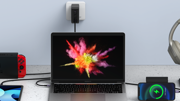 recensione UGREEN 100W Caricatore USB