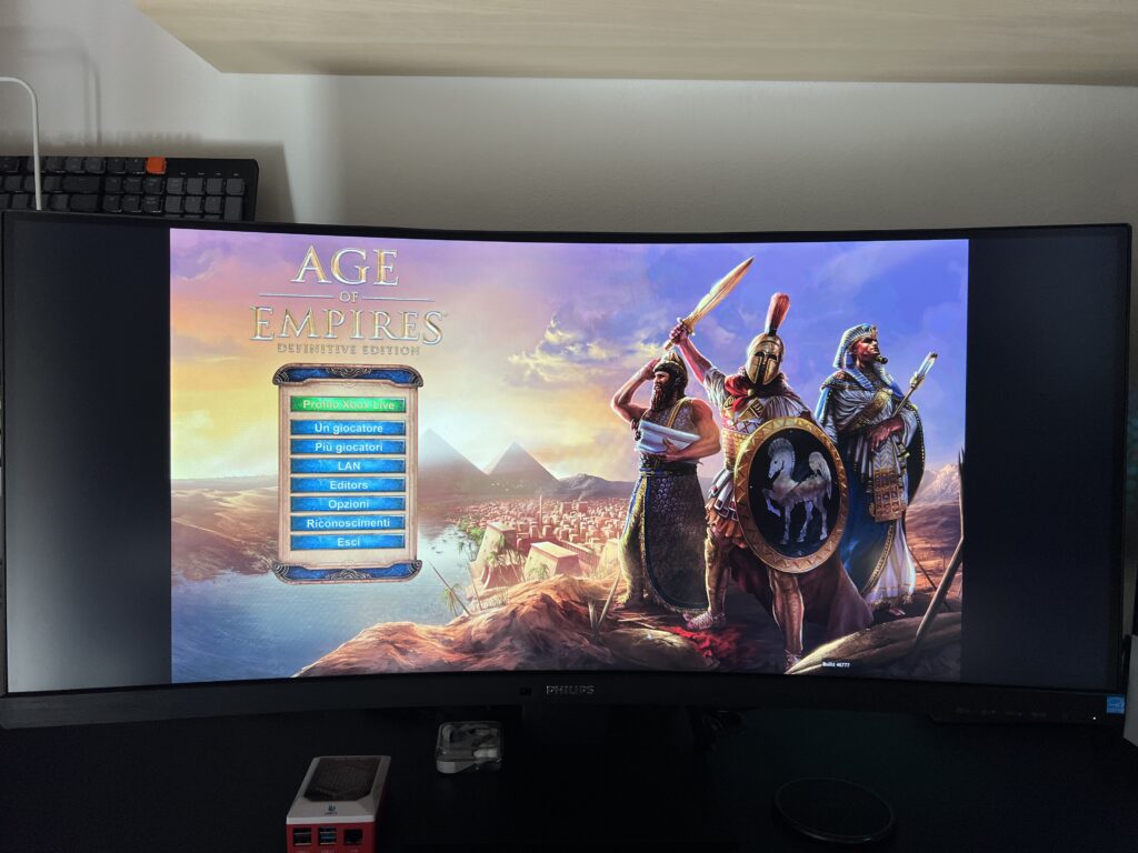 monitor ultrawide gaming con bande nere