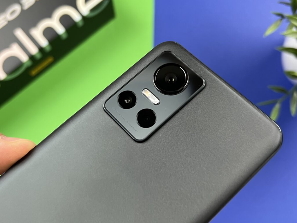 Recensione Realme GT Neo 3 150W tripla fotocamera