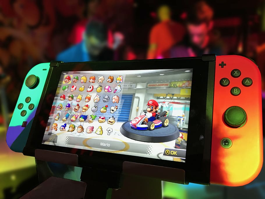 Giochi Nintendo Switch fisici o digitali?