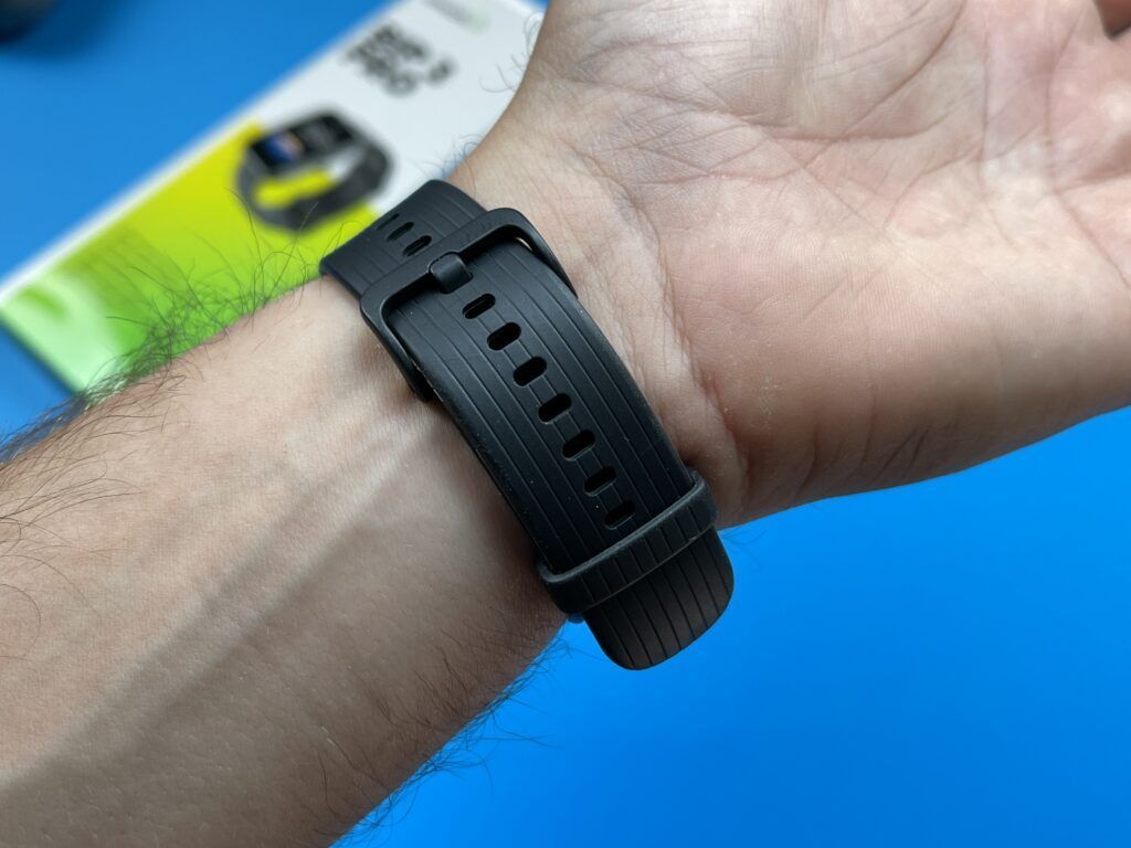 Recensione Amazfit Bip 3 Pro CINTURINO FIBBIA