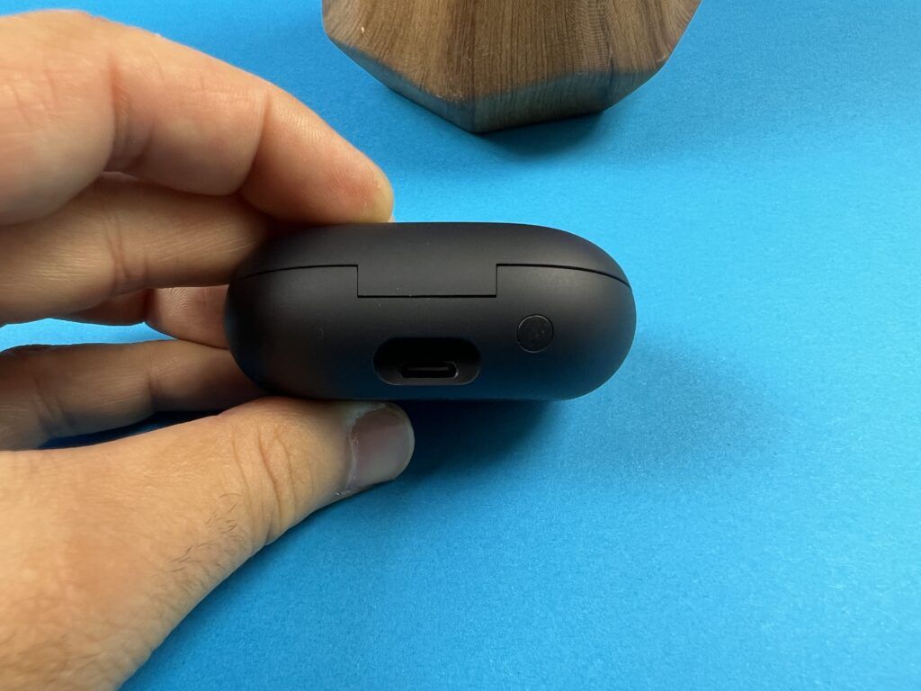 Soundcore Anker Space A40 - custodia con porta ubsc