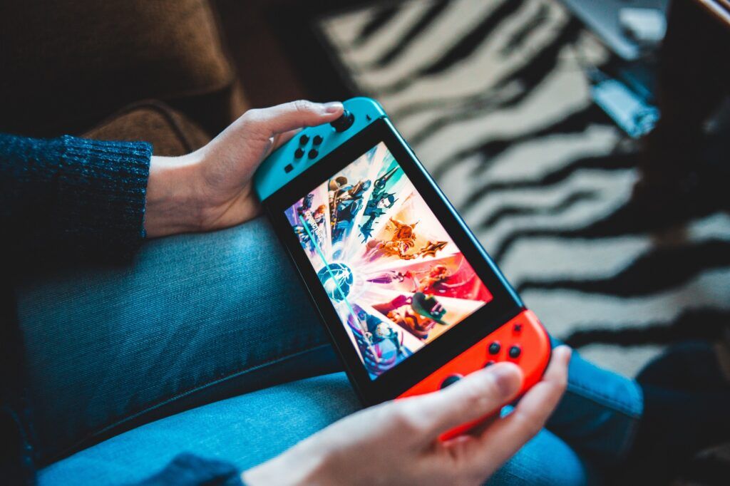 La convenienza fra i giochi Nintendo Switch fisici e digitali