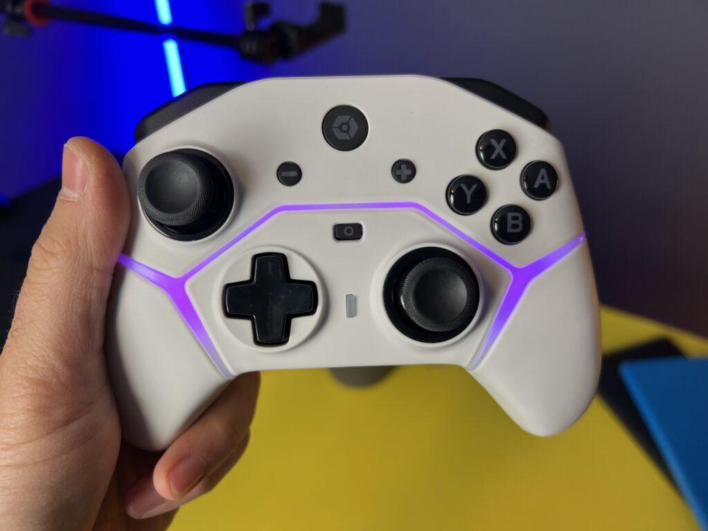 controller Gioteck SC3 Pro - retroilluminazione viola