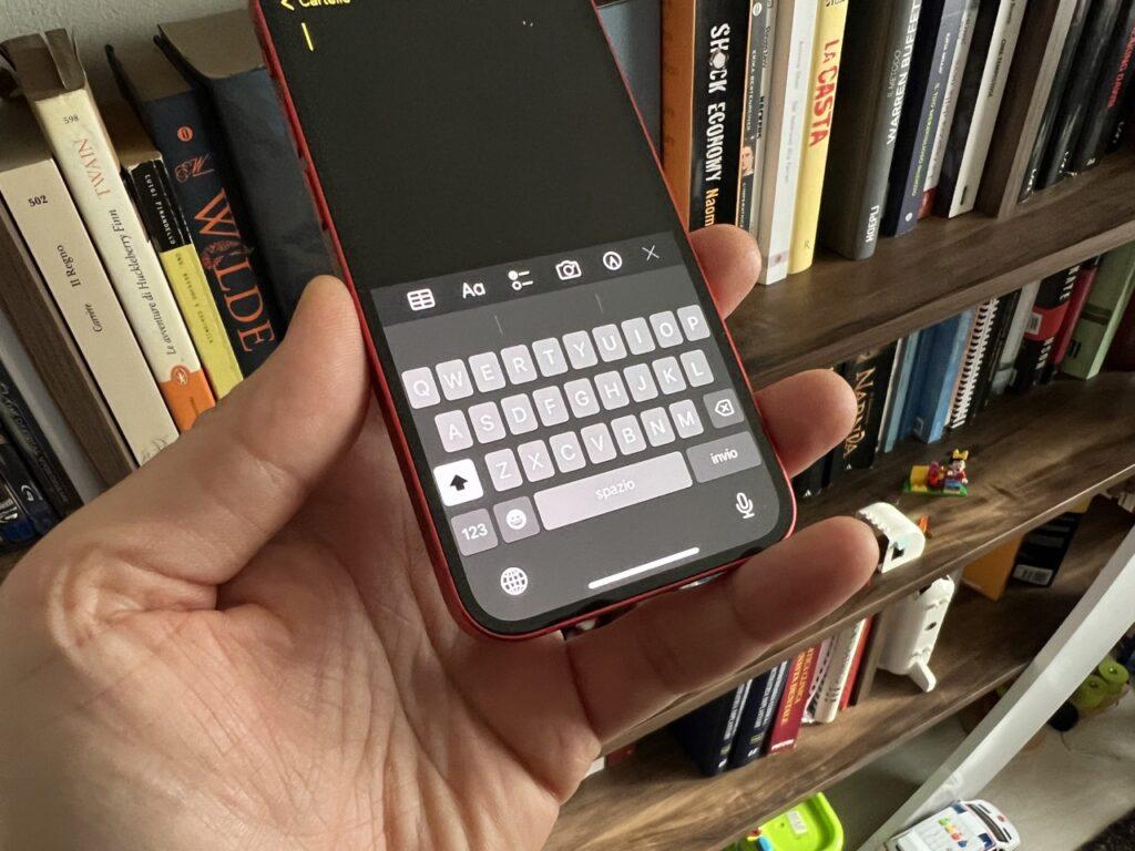 iphone 12 mini - tastiera piccola - dimensioni grandi