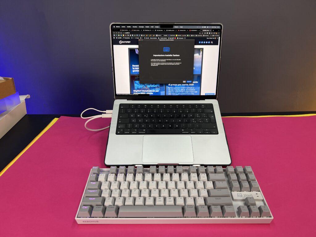 Kebohub EE01 tastiera meccanica - con macbook
