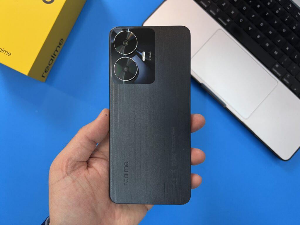 recensione realme c55 - cover posteriore