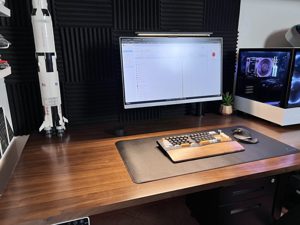 Recensione scrivania motorizzata Flexispot E7 vista laterale scrivania