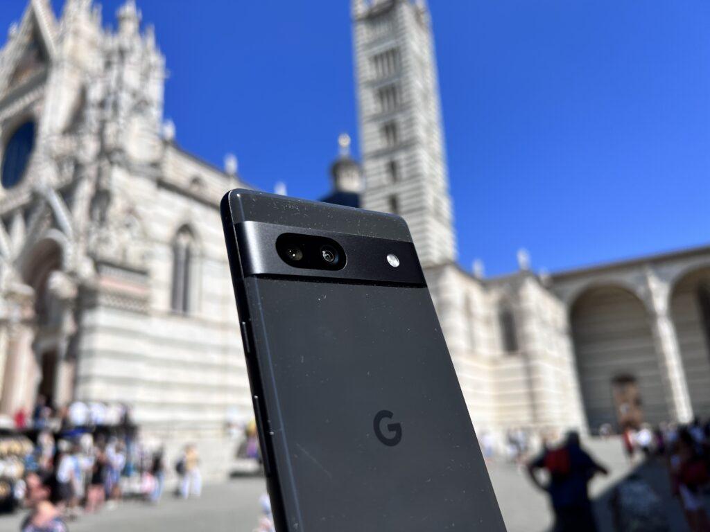 recensione pixel 7a- retro