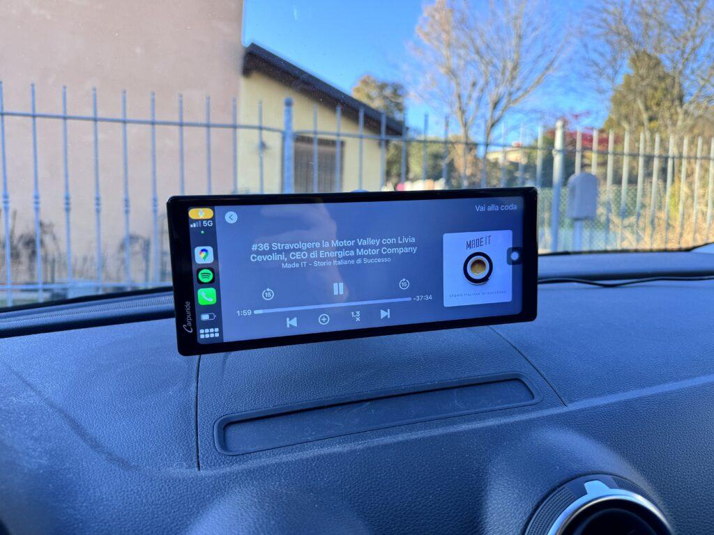 Carpuride W903 tablet da auto - in uso con spotify