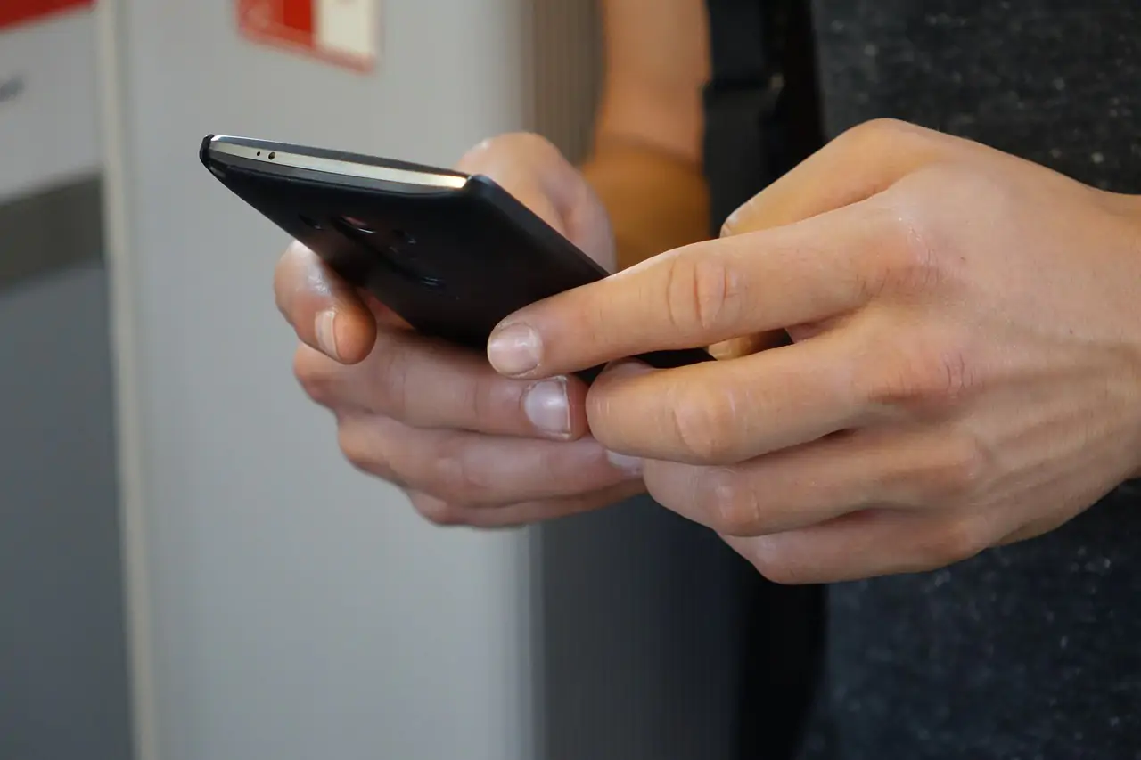 smartphone, hands, tap