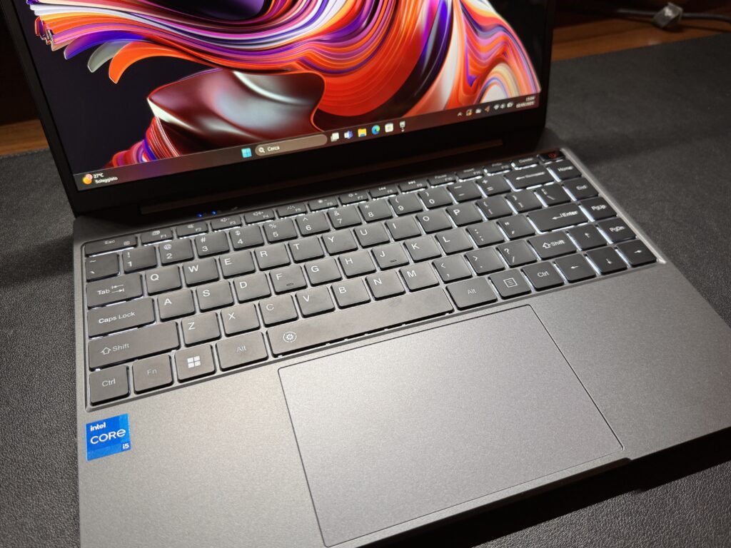 Recensione Chuwi CoreBook X - migliore notebook - tastiera e touchpad