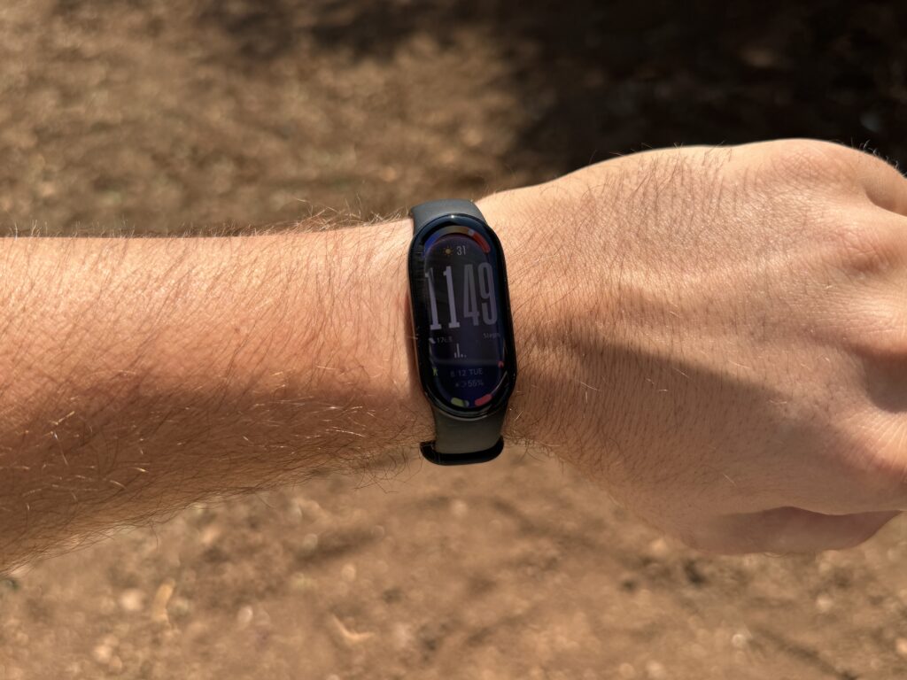 xiaomi smart band 10 - visibilità dello schermo all'aperto
