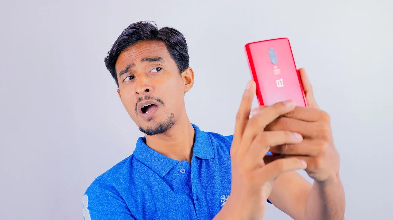 man selfie, smartphone