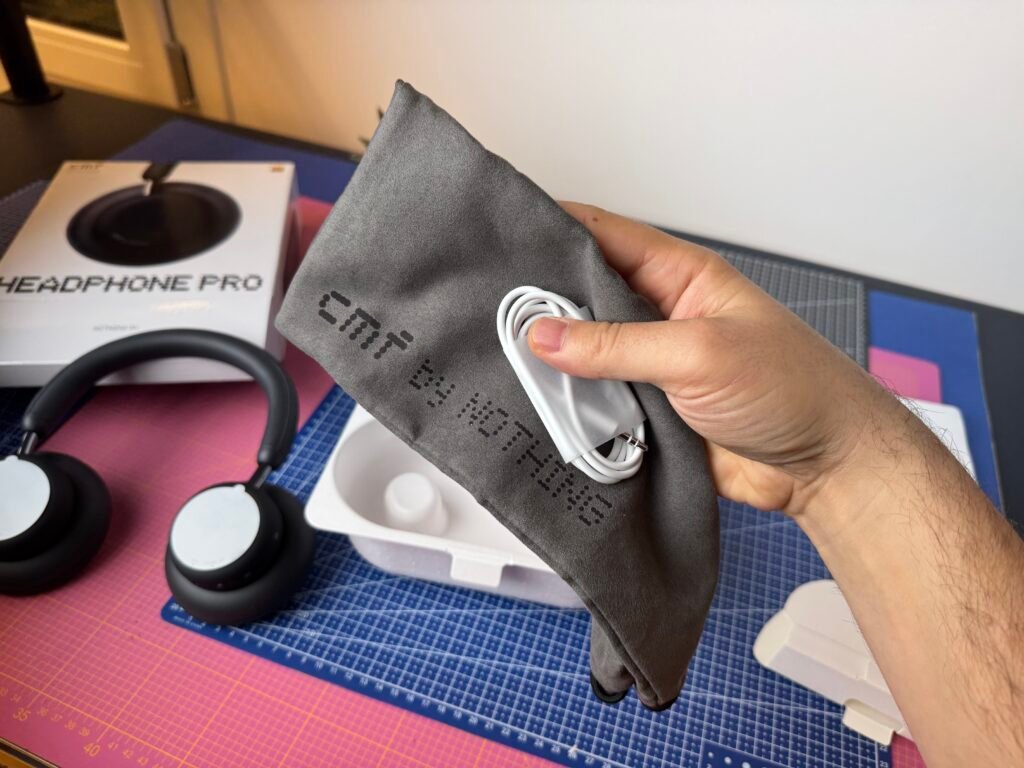 recensione cuffie over ear economiche cmf headphone pro - accessori