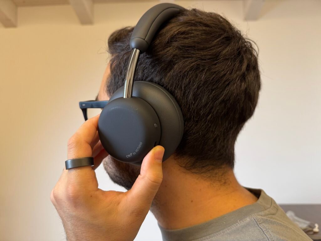 recensione cuffie over ear economiche cmf headphone pro - slider regolazione bassi