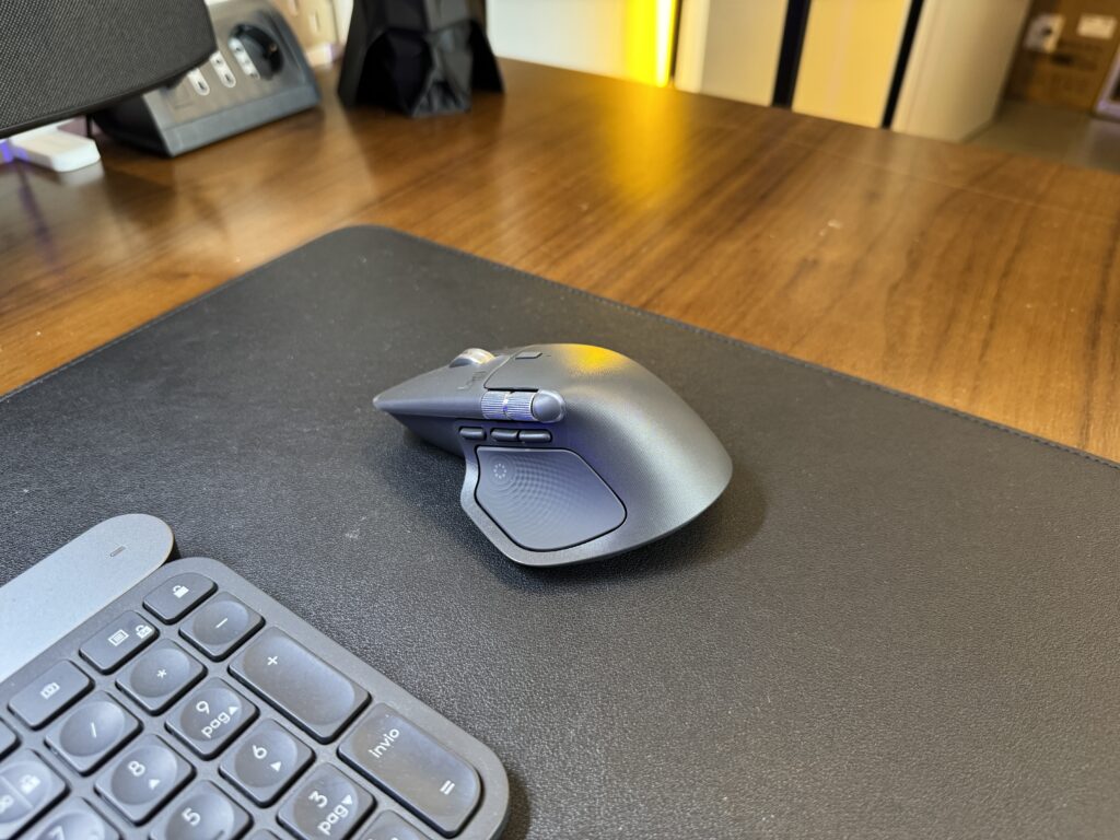 Logitech MX Master 4 design ed ergonomia