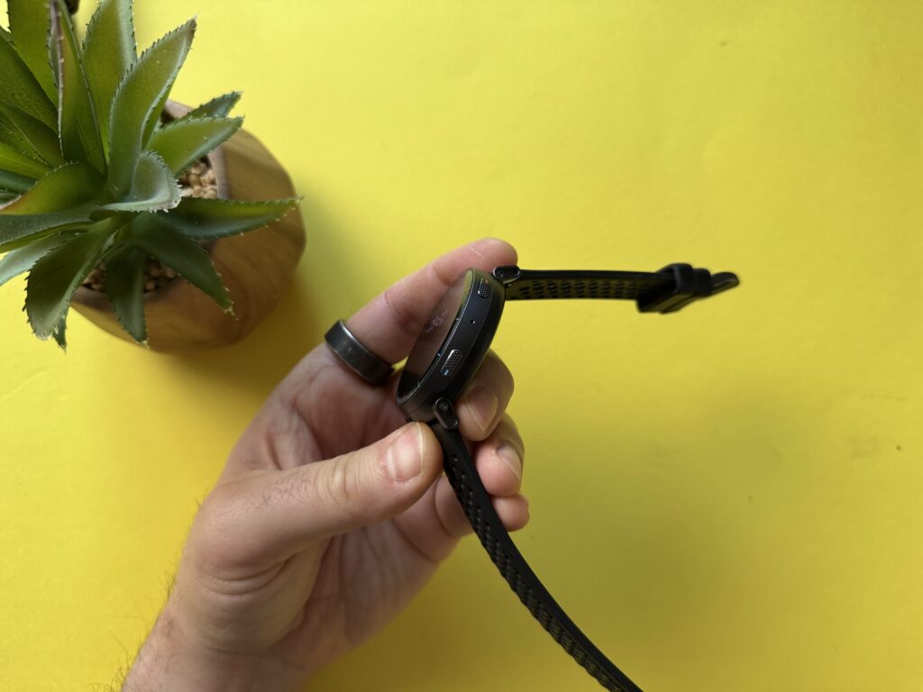 Amazfit Active Max spessore della cassa