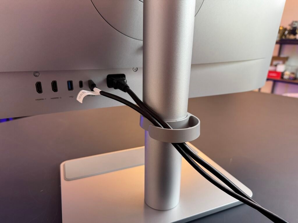 BenQ MA270UP - passacavi