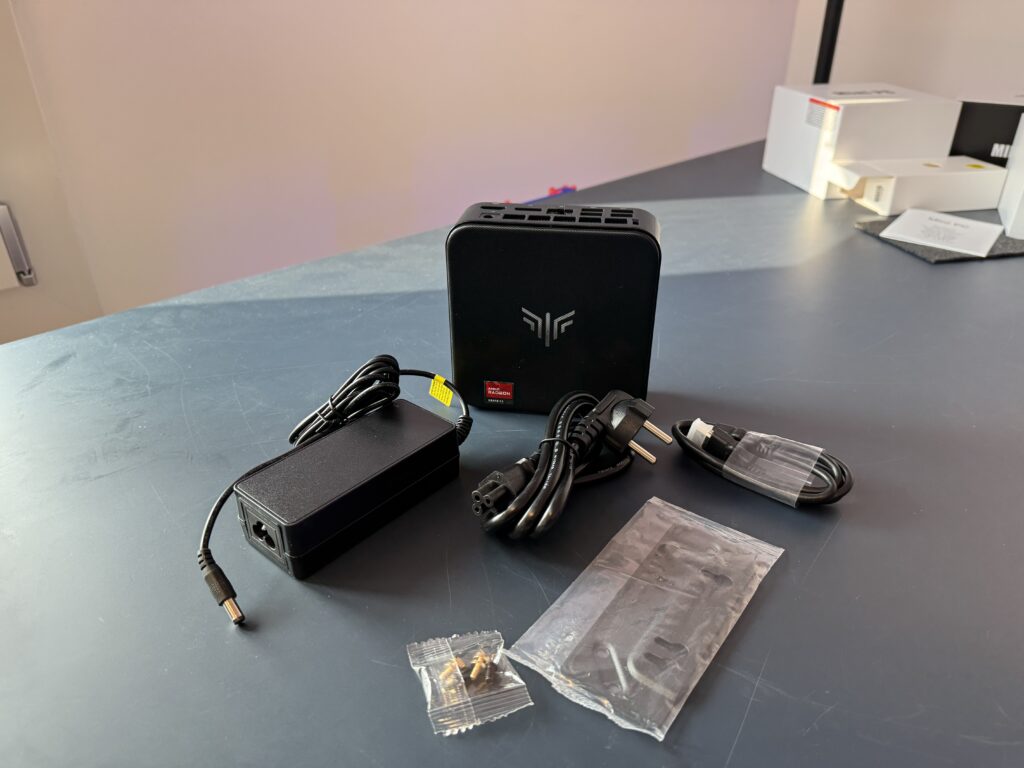 NiPoGi E3B contenuto della confezione